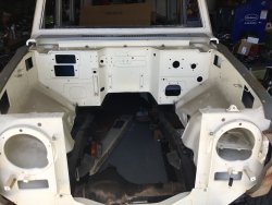fj55-off-road-action-engine-compartment.JPG